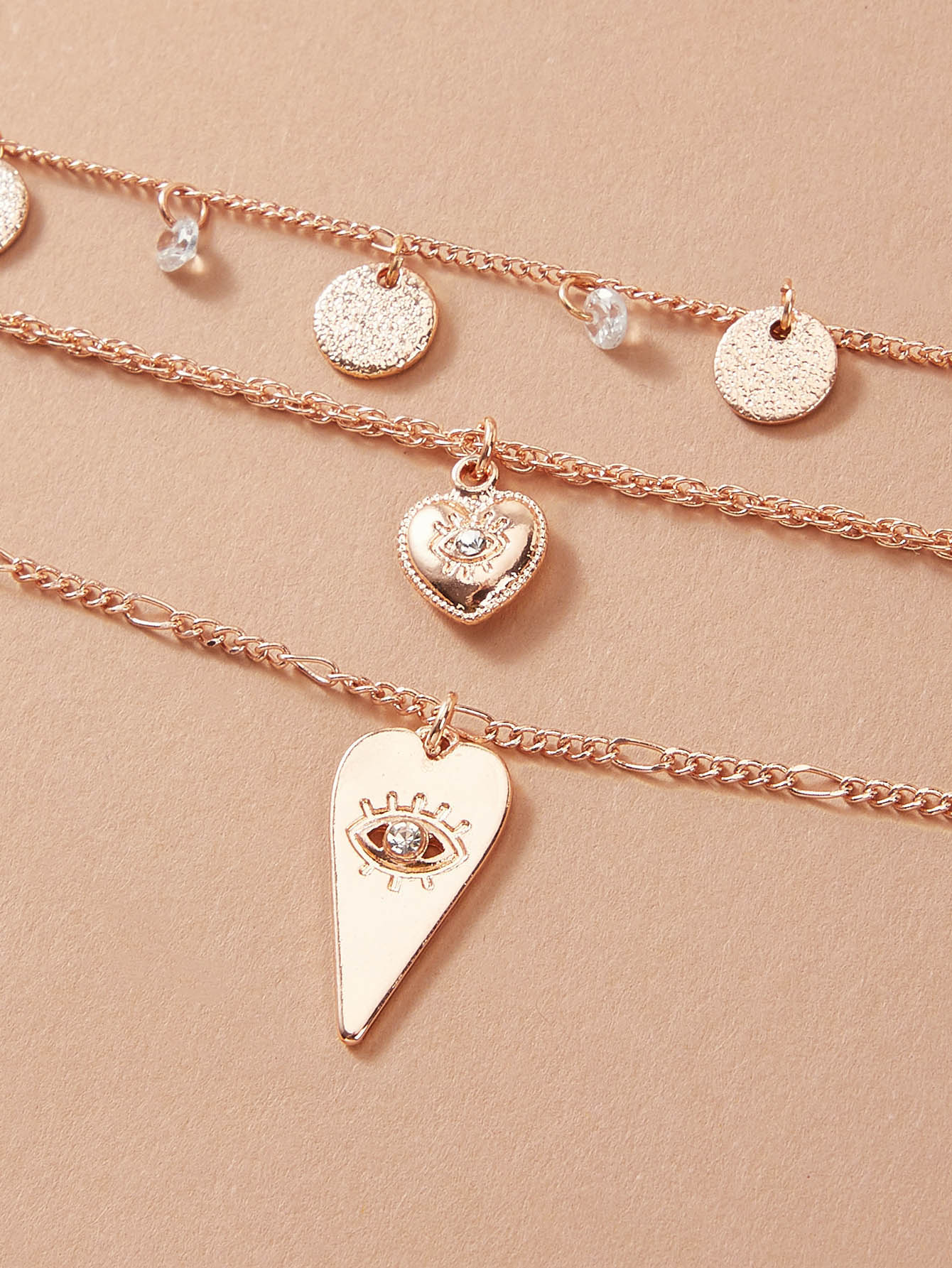 Triple Destello de Amor: Collar Multicapa con Discos y Corazón ✨ ❤️